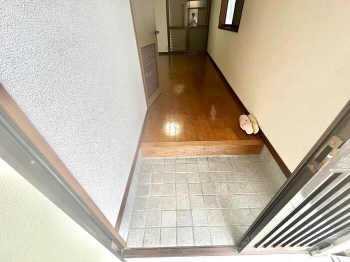 物件内観写真22　(玄関)