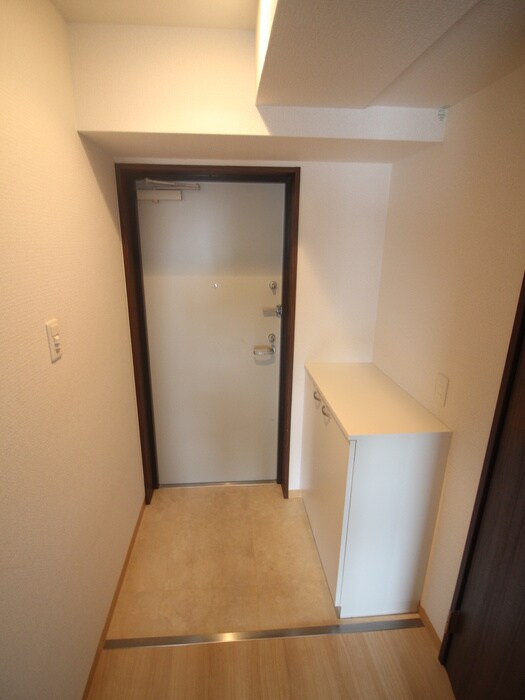 物件内観写真7　(玄関)