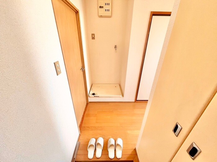 物件内観写真16　(廊下)