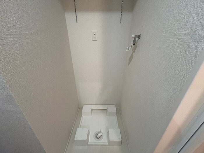 物件内観写真17　(洗濯機置場)