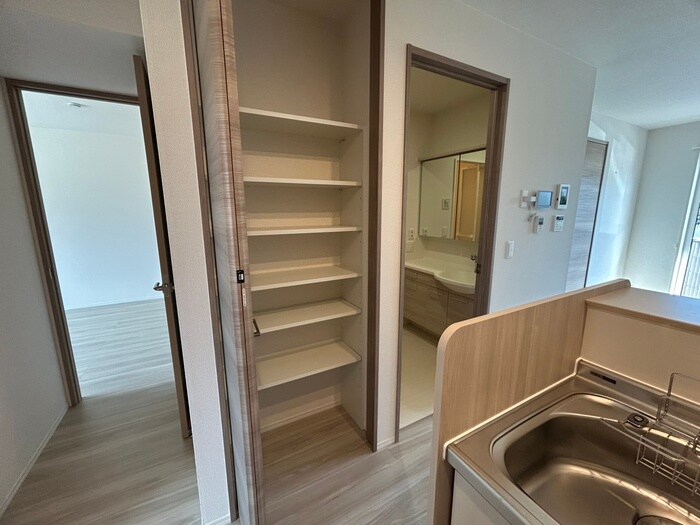 物件内観写真22　(収納)