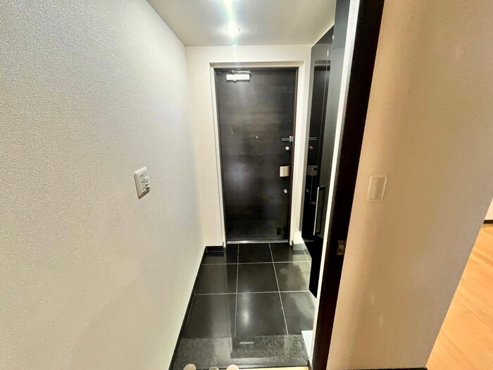 物件内観写真17　(玄関)