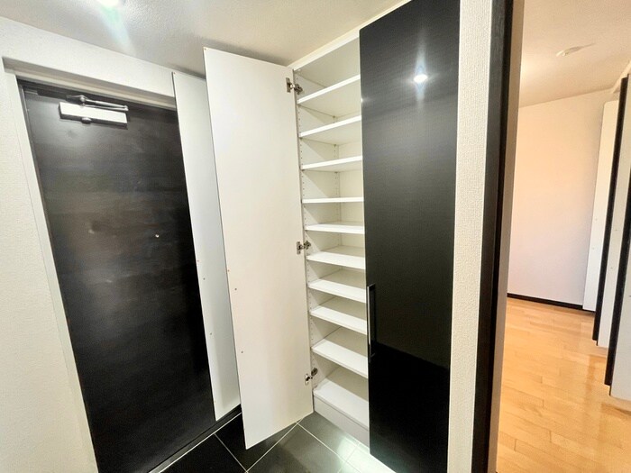 物件内観写真18　(靴箱)