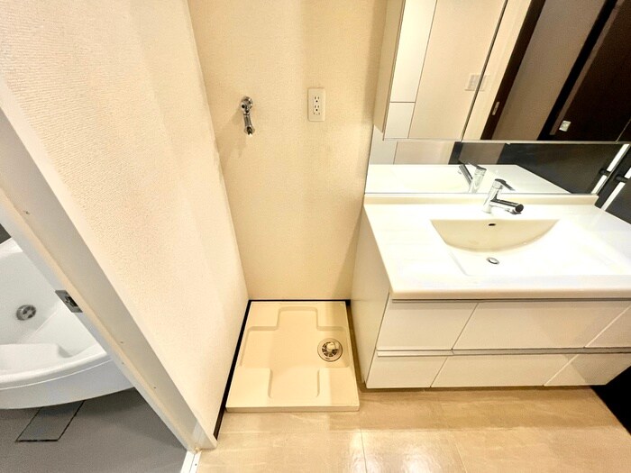 物件内観写真21　(洗濯機置場)