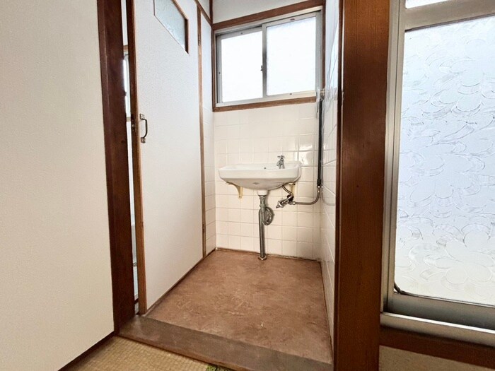 物件内観写真16　(洗面)