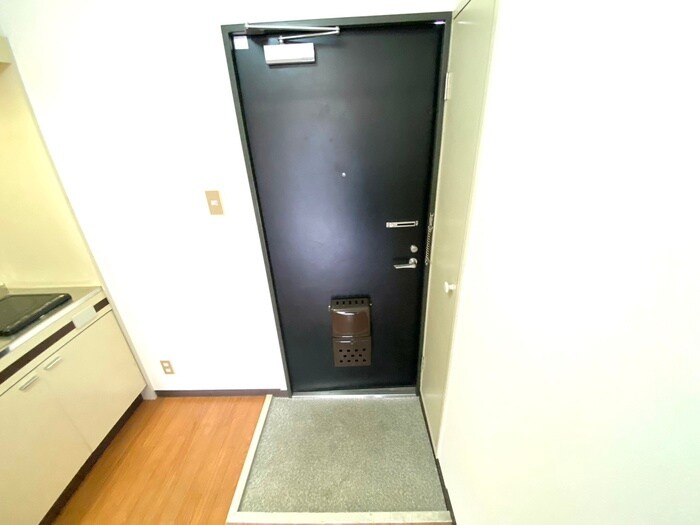 物件内観写真14　(玄関)