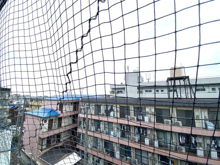 物件内観写真16　(室内からの展望)