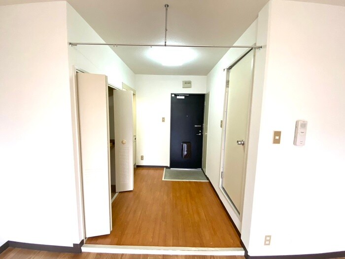 物件内観写真17　(廊下)