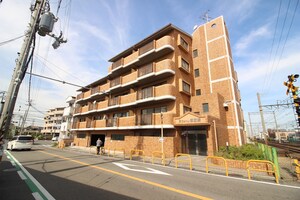 ラフォーレ諏訪森外観写真