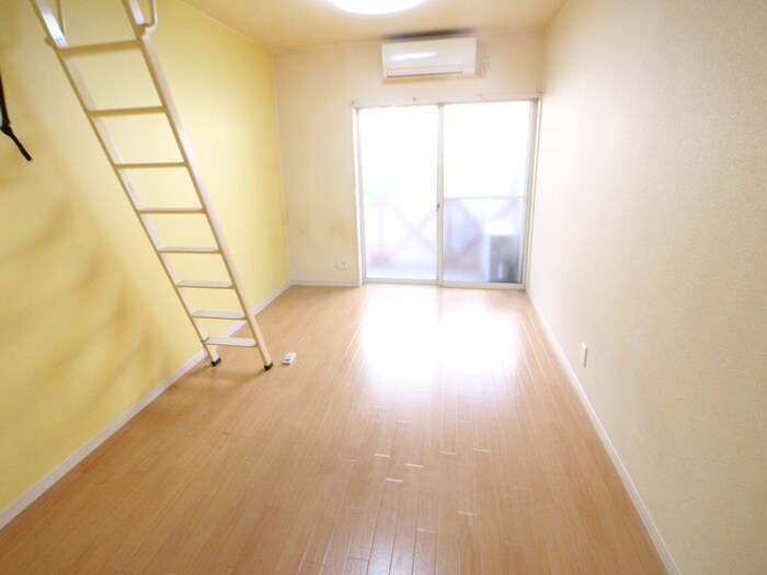 物件内観写真7　(居室)