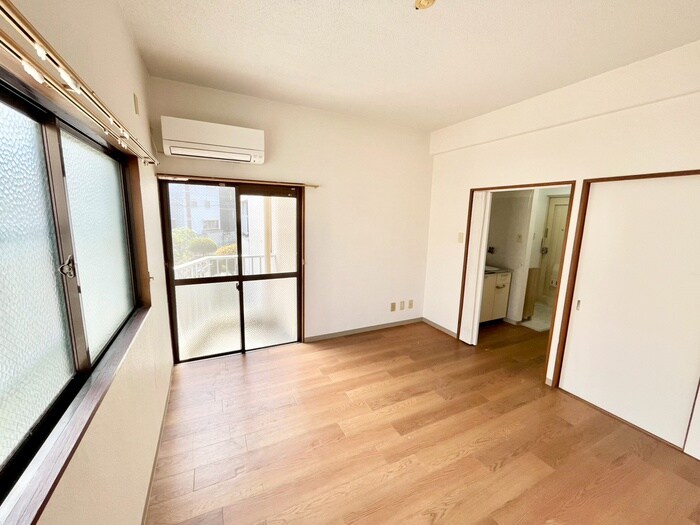 物件内観写真9　(居室)