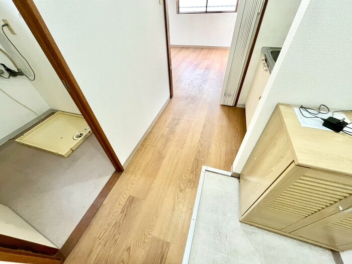 物件内観写真19　(廊下)