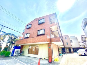 ラウレア鳳外観写真