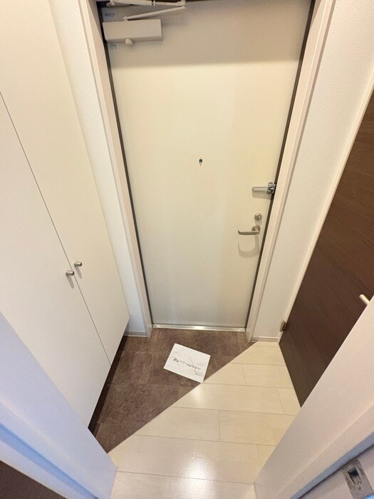 物件内観写真15　(玄関)