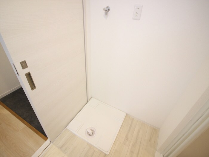 物件内観写真18　(洗濯機置場)