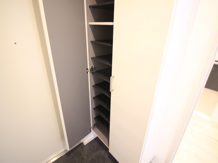 物件内観写真20　(靴箱)