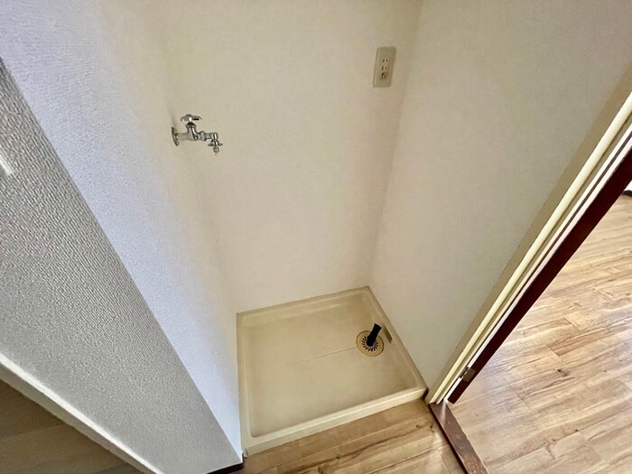 物件内観写真19　(洗濯機置場)