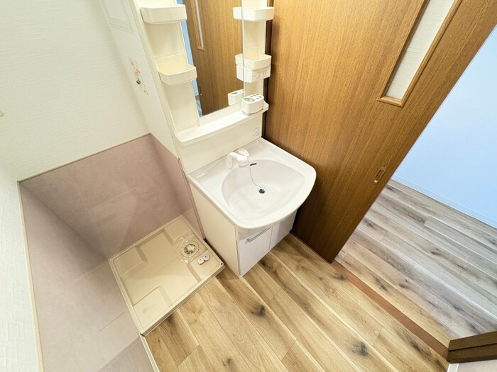 物件内観写真11　(洗濯機置場)