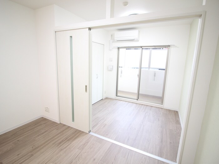 物件内観写真13　(居室)