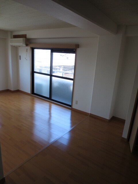 物件内観写真4　(居室)