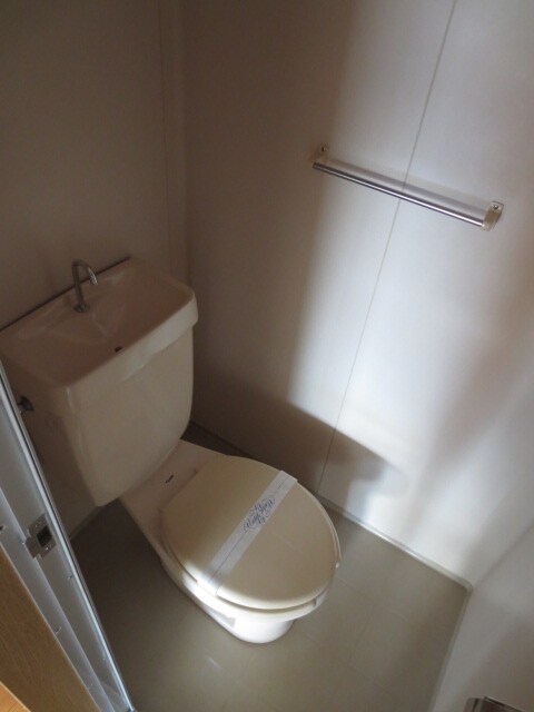 物件内観写真10　(トイレ)