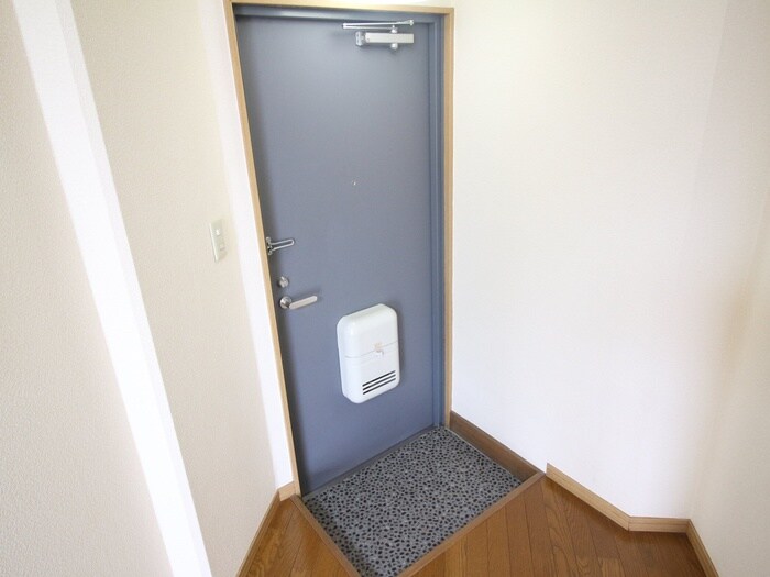 物件内観写真13　(玄関)