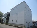 MAISON F