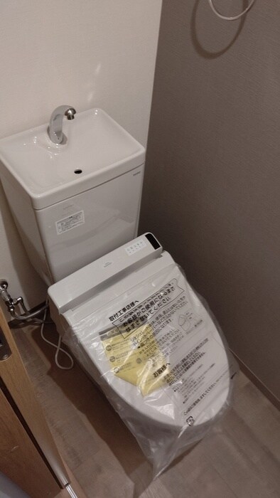 物件内観写真8　(トイレ)