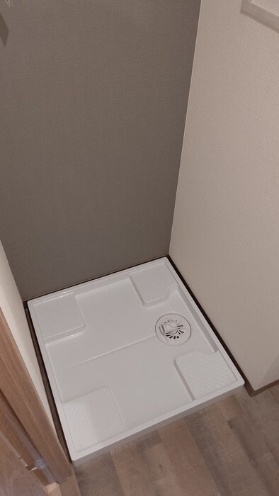 物件内観写真12　(洗濯機置場)