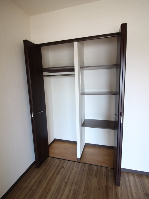 物件内観写真13　(収納)