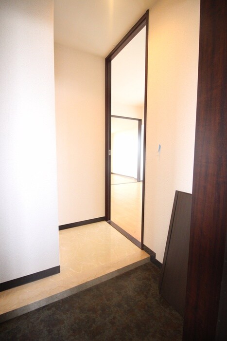 物件内観写真16　(廊下)