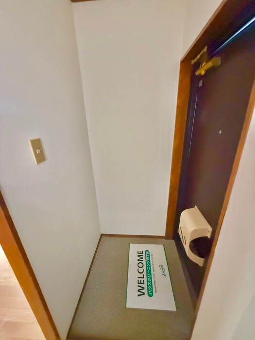 物件内観写真19　(玄関)