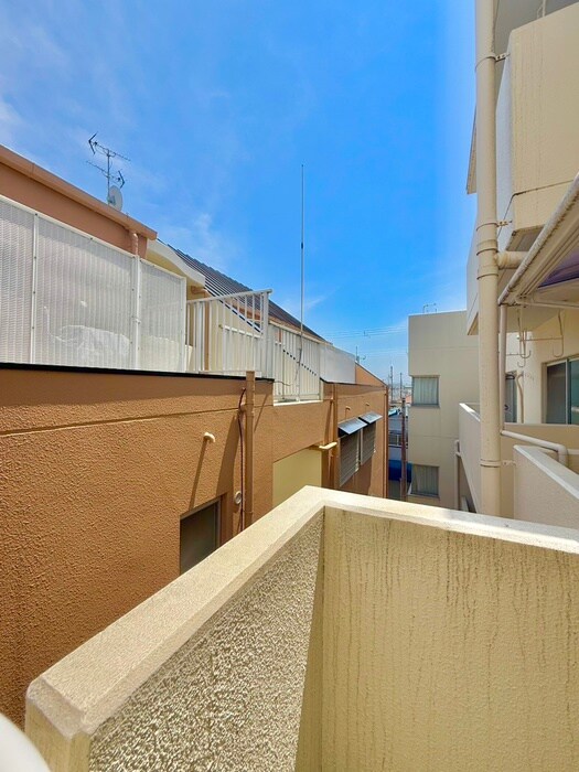 物件内観写真21　(室内からの展望)