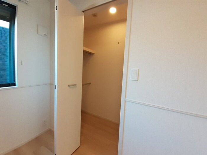 物件内観写真10　(収納)