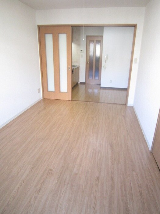 物件内観写真9　(居室)