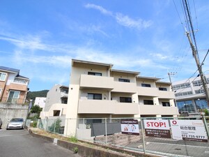 箕面ブジノースＢ棟外観写真