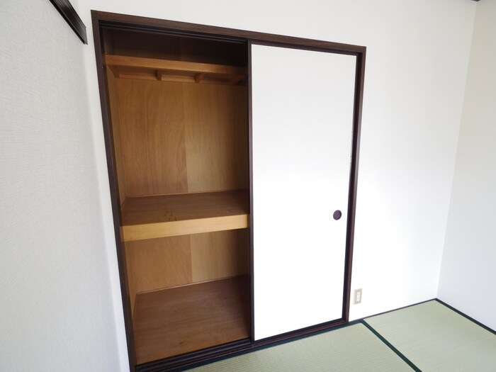 物件内観写真16　(収納)