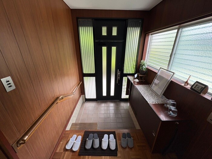 物件内観写真18　(玄関)