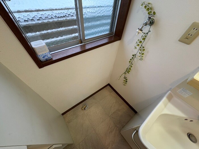 物件内観写真21　(洗濯機置場)