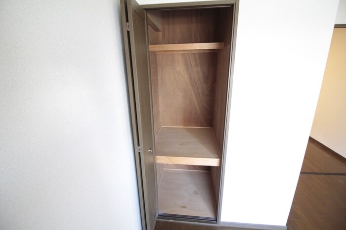 物件内観写真16　(収納)