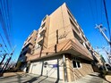 ファミリアル門戸