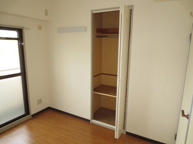 物件内観写真13　(収納)