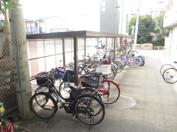 物件外観写真4　(駐輪場)