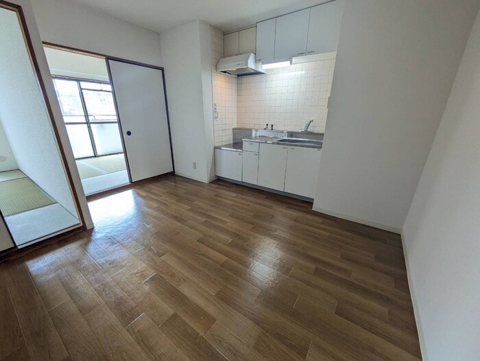 物件内観写真8　(居室)