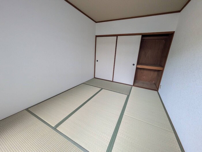 物件内観写真9　(居室)