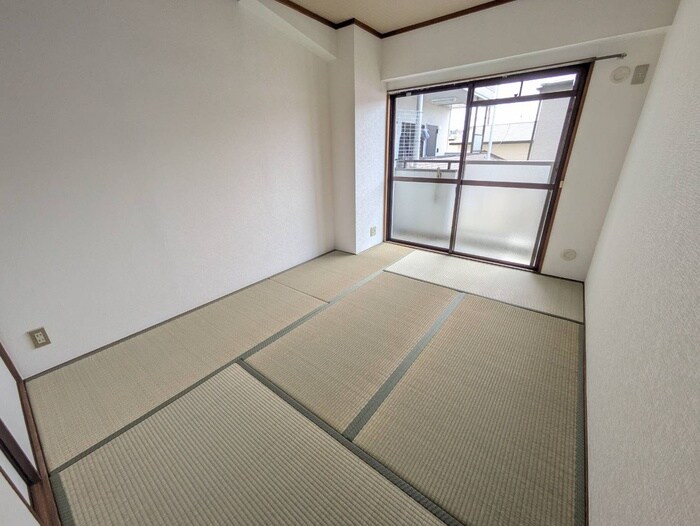 物件内観写真10　(居室)