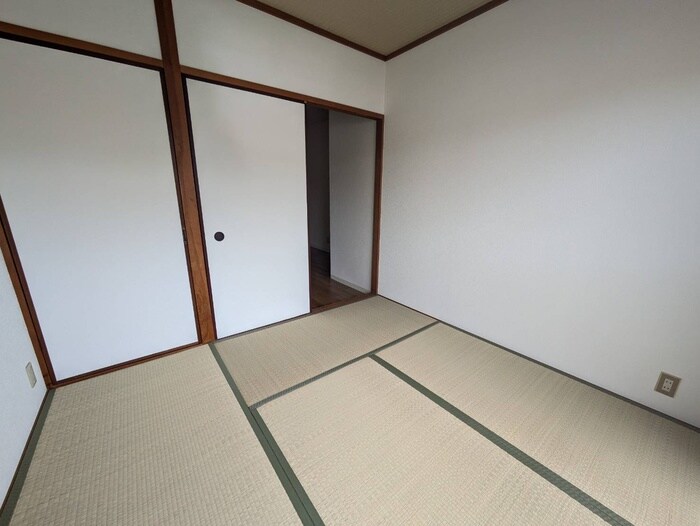 物件内観写真11　(居室)