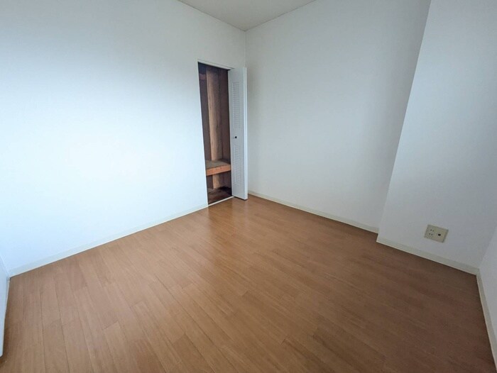 物件内観写真13　(居室)