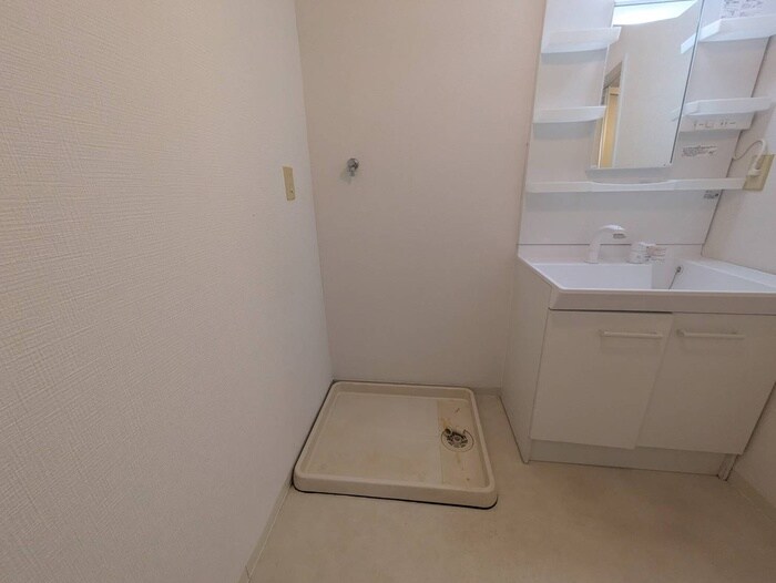 物件内観写真17　(洗濯機置場)