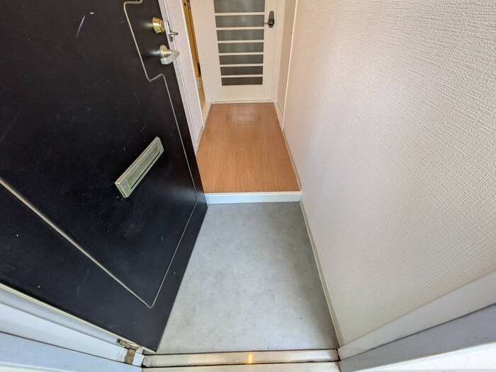 物件内観写真18　(玄関)